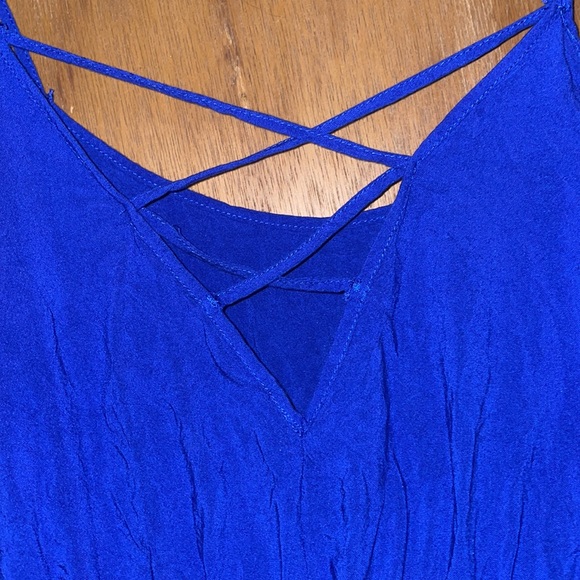 H&M navy blue romper with pockets and a cute back - Picture 6 of 9